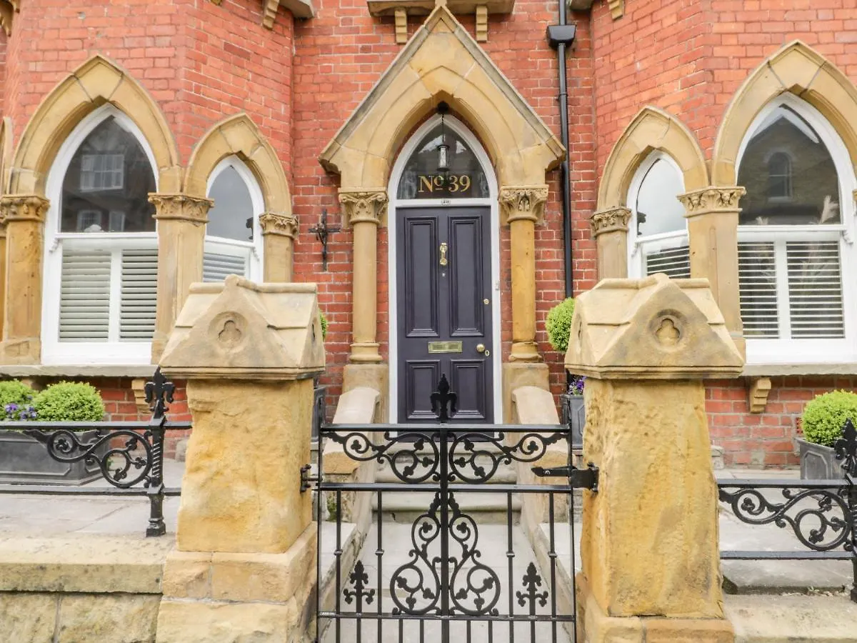 39 West Street Villa Scarborough